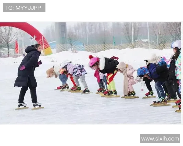 2025年雪中飞123群众冰雪季在吉林启幕